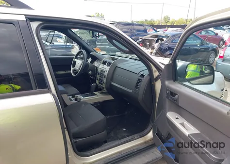 2010 Ford Escape Xlt из США, поврежденный, VIN 1FMCU0DG0AKB64228